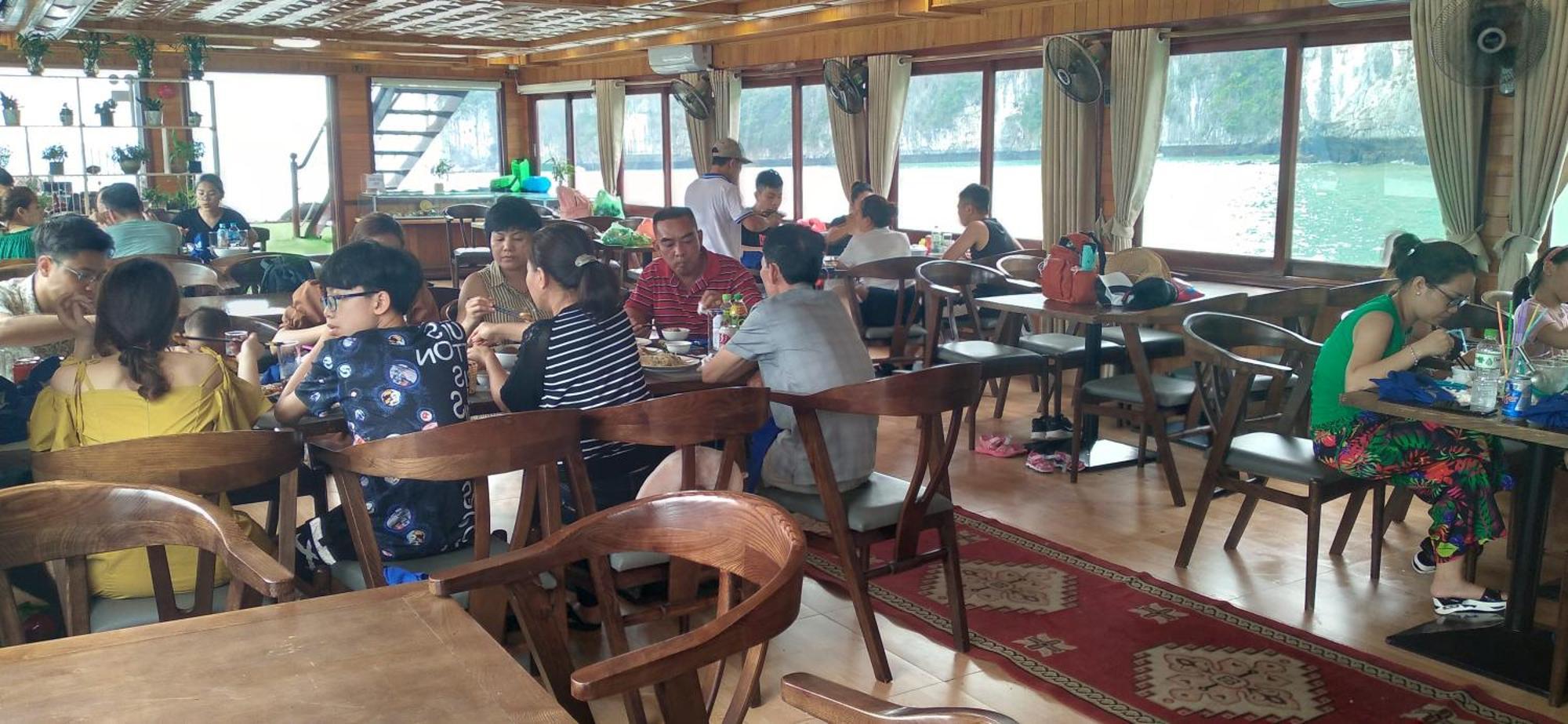 Cat Ba Victory Hostel Dong Khe Sau Exterior foto